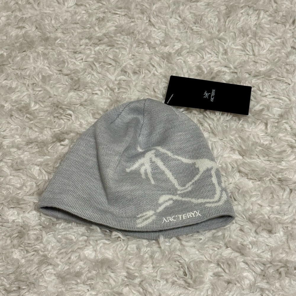 [New] Arc'teryx Light Gray Knit Beanie